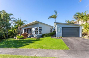 Norfolk Palms - Smurfers Paradise, Tairua